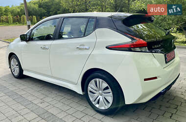 Хэтчбек Nissan Leaf 2021 в 
