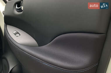 Хэтчбек Nissan Leaf 2021 в 