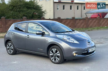Хэтчбек Nissan Leaf 2014 в 