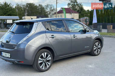 Хэтчбек Nissan Leaf 2014 в 