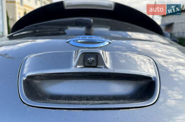 Хэтчбек Nissan Leaf 2014 в 