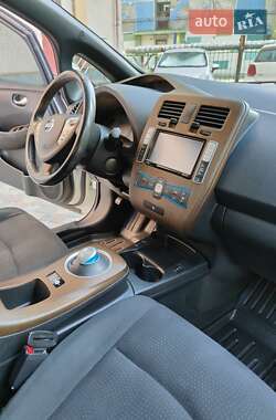 Хэтчбек Nissan Leaf 2014 в Днепре