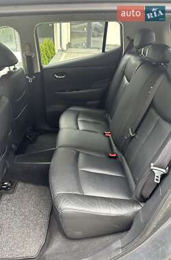Хэтчбек Nissan Leaf 2013 в 