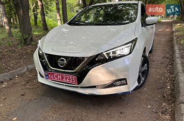 Хетчбек Nissan Leaf 2020 в Дніпрі
