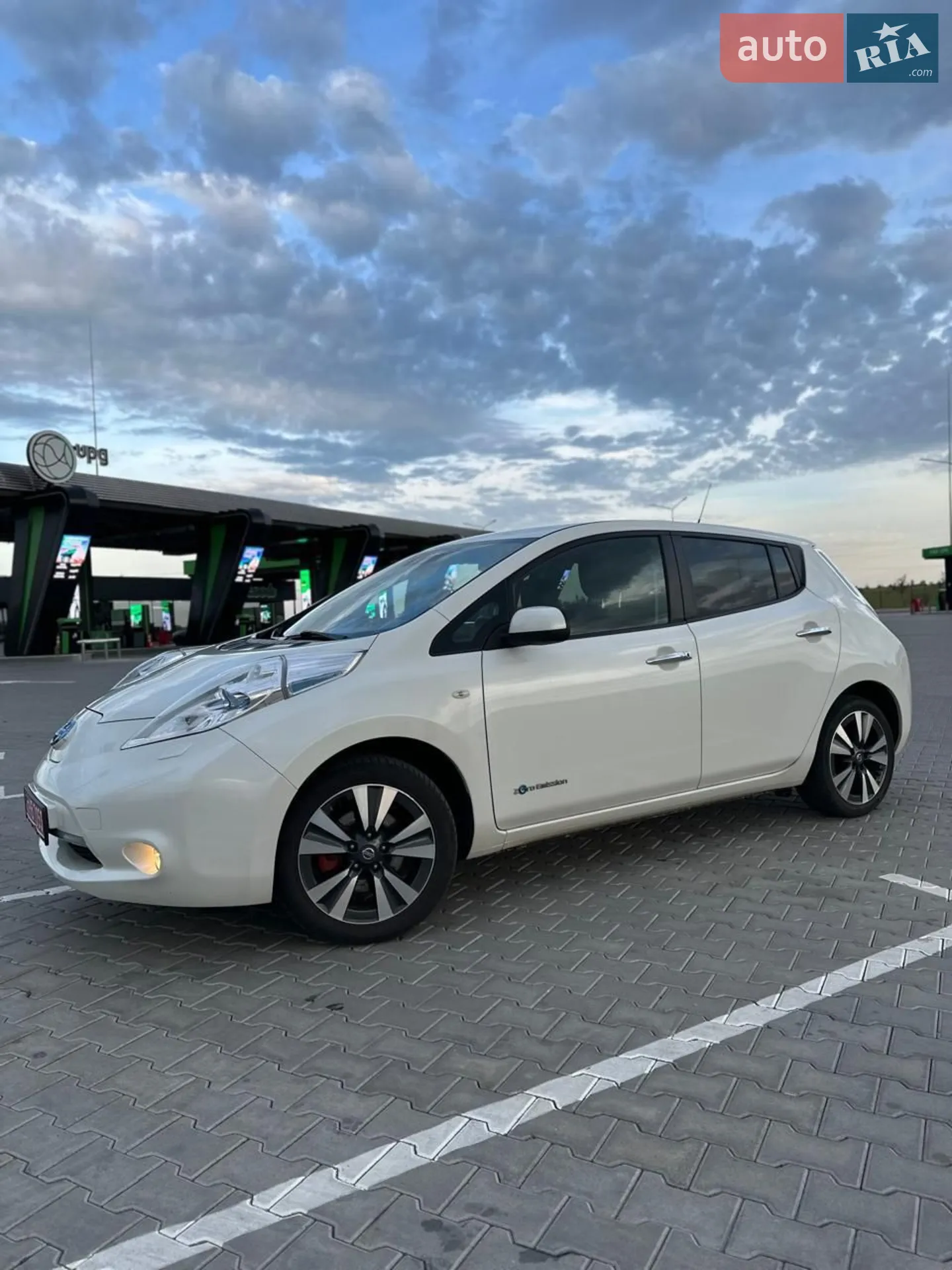 2015 Nissan Leaf - мініатюра 11