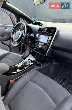 Хэтчбек Nissan Leaf 2014 в 