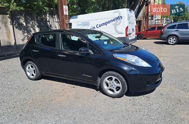 Хэтчбек Nissan Leaf 2014 в 
