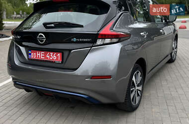 Хетчбек Nissan Leaf 2021 в 