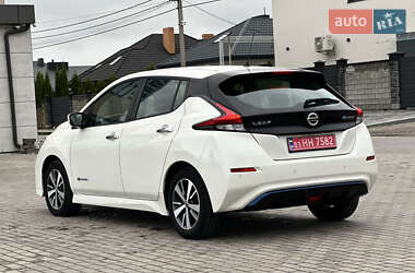 Хетчбек Nissan Leaf 2020 в 