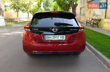 Хетчбек Nissan Leaf 2018 в 
