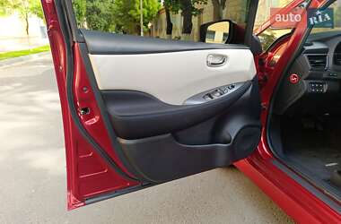Хетчбек Nissan Leaf 2018 в 