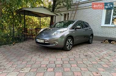 Хетчбек Nissan Leaf 2014 в Житомирі
