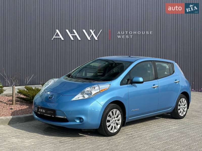 Хетчбек Nissan Leaf 2013 в 