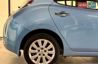 Хетчбек Nissan Leaf 2013 в 