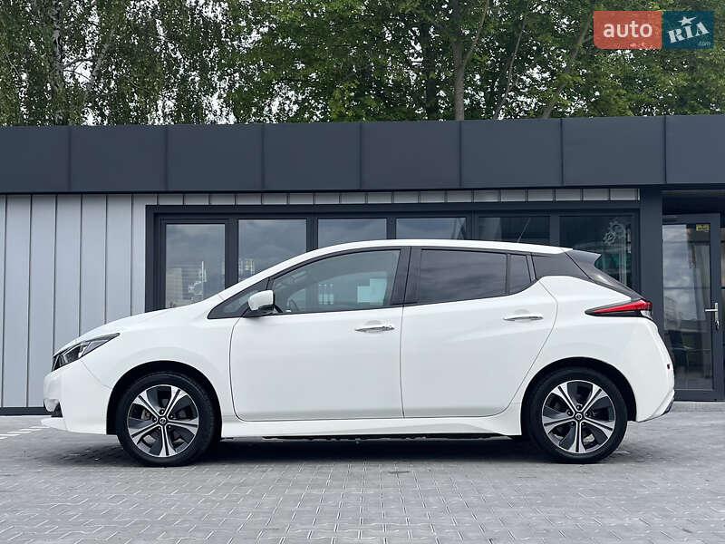 Хэтчбек Nissan Leaf 2020 в Владимире