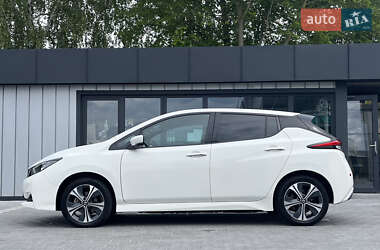 Хетчбек Nissan Leaf 2020 в 