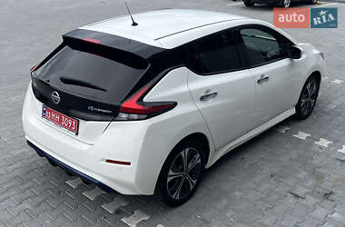 Хетчбек Nissan Leaf 2020 в 