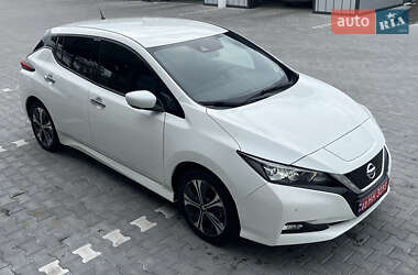 Хетчбек Nissan Leaf 2020 в 