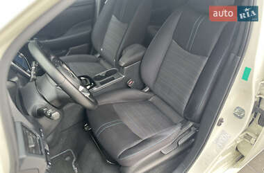 Хетчбек Nissan Leaf 2020 в 