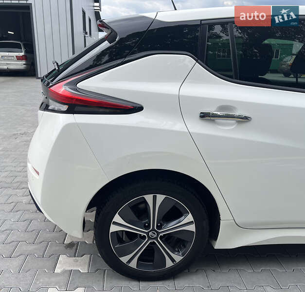 Хэтчбек Nissan Leaf 2020 в Владимире