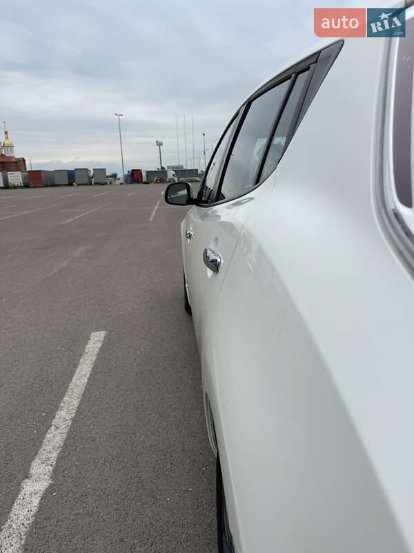 Хетчбек Nissan Leaf 2016 в Ковелі