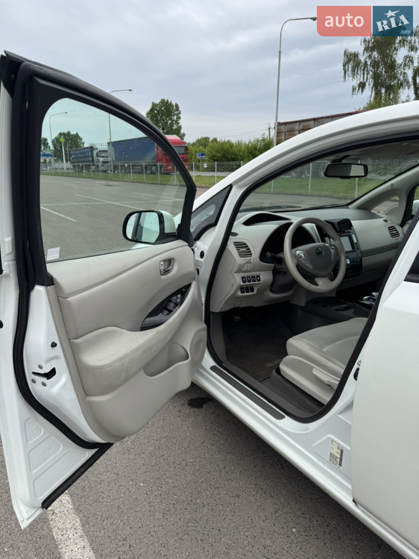2016 Nissan Leaf - мініатюра 42