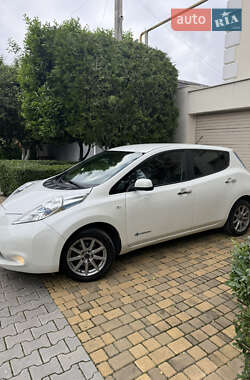 Хетчбек Nissan Leaf 2013 в Одесі