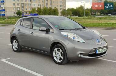 Хэтчбек Nissan Leaf 2013 в Каменец-Подольском