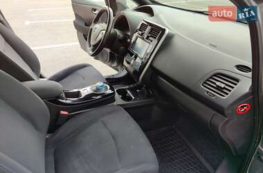 Хетчбек Nissan Leaf 2013 в 