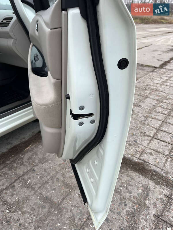 Хэтчбек Nissan Leaf 2012 в Белгороде-Днестровском