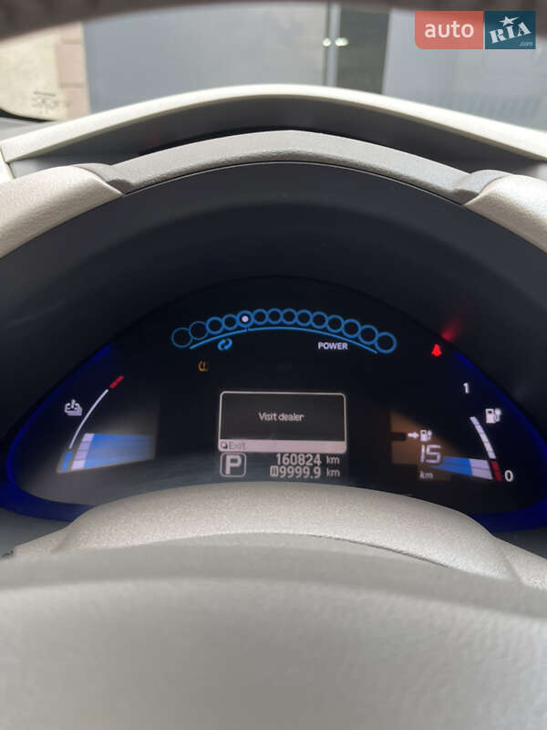 Хэтчбек Nissan Leaf 2012 в Черновцах