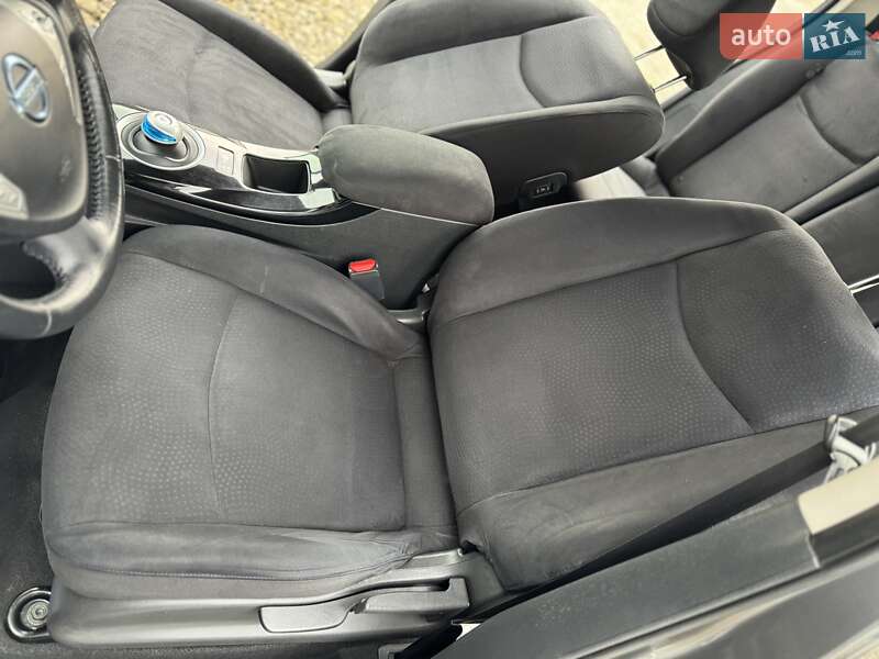 Хетчбек Nissan Leaf 2015 в Трускавці