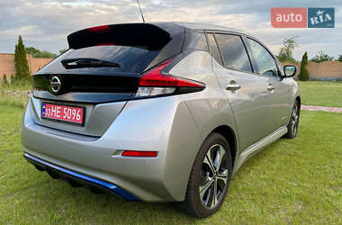 Хетчбек Nissan Leaf 2020 в 