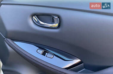 Хетчбек Nissan Leaf 2020 в 