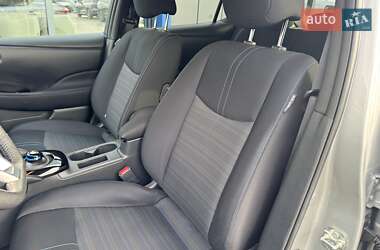 Хетчбек Nissan Leaf 2019 в 