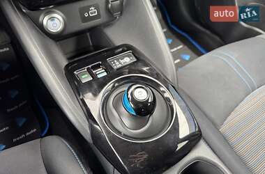 Хетчбек Nissan Leaf 2019 в 