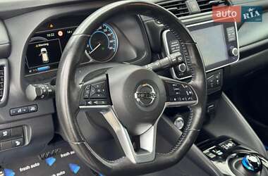 Хетчбек Nissan Leaf 2019 в 