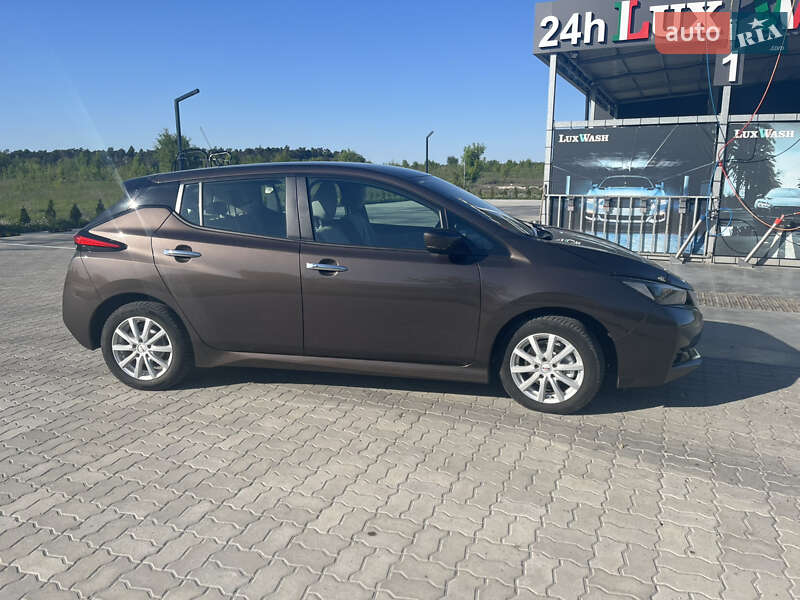 Хетчбек Nissan Leaf 2021 в Бродах