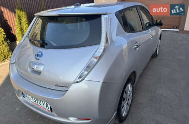 Хэтчбек Nissan Leaf 2016 в 