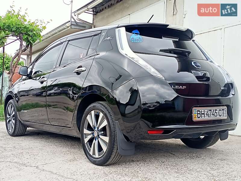 Хэтчбек Nissan Leaf 2016 в Одессе