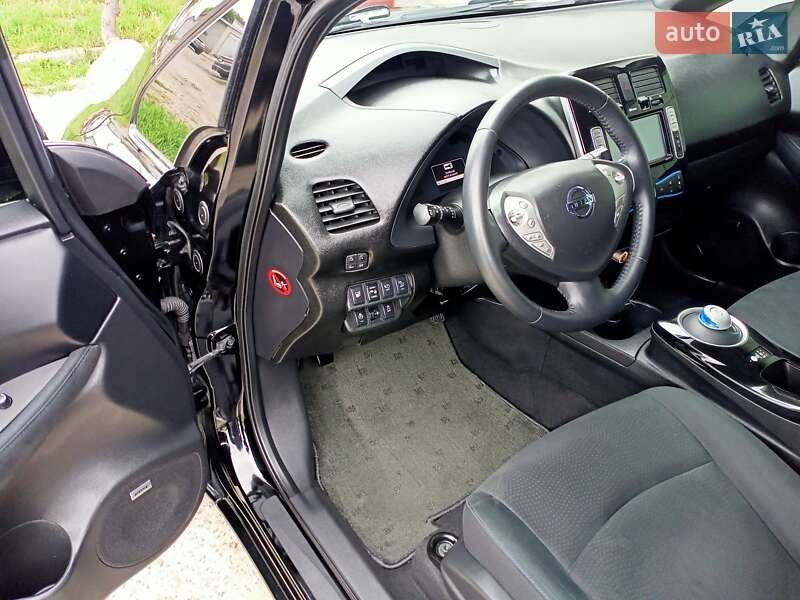 Хэтчбек Nissan Leaf 2016 в Одессе