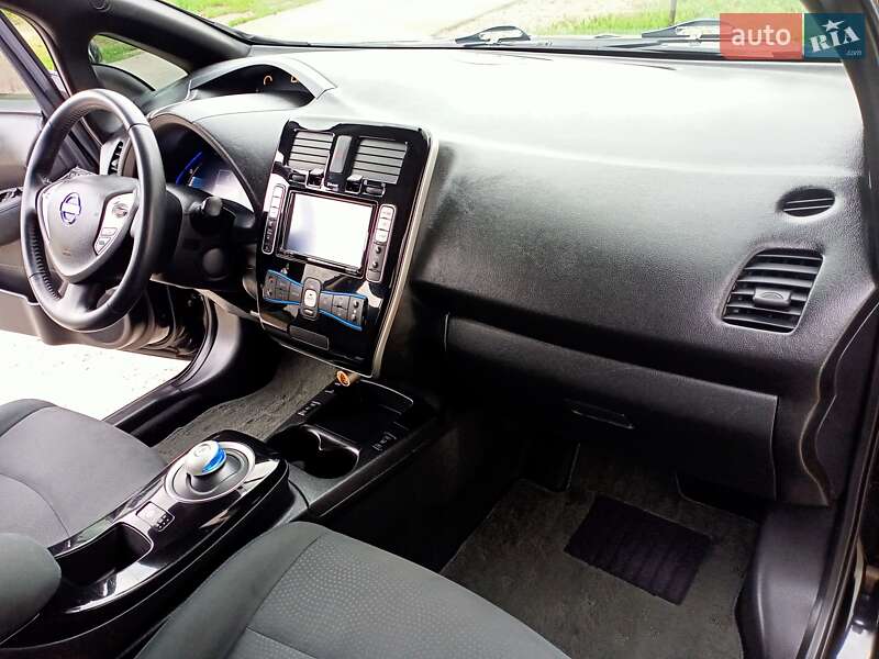 Хэтчбек Nissan Leaf 2016 в Одессе