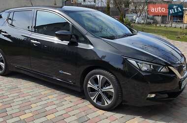 Хетчбек Nissan Leaf 2019 в Городку