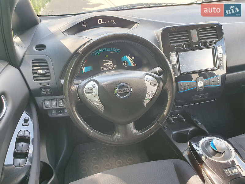Хетчбек Nissan Leaf 2014 в Горі