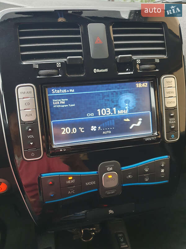 Хетчбек Nissan Leaf 2014 в Горі