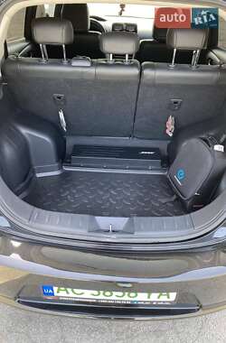 Хэтчбек Nissan Leaf 2015 в 