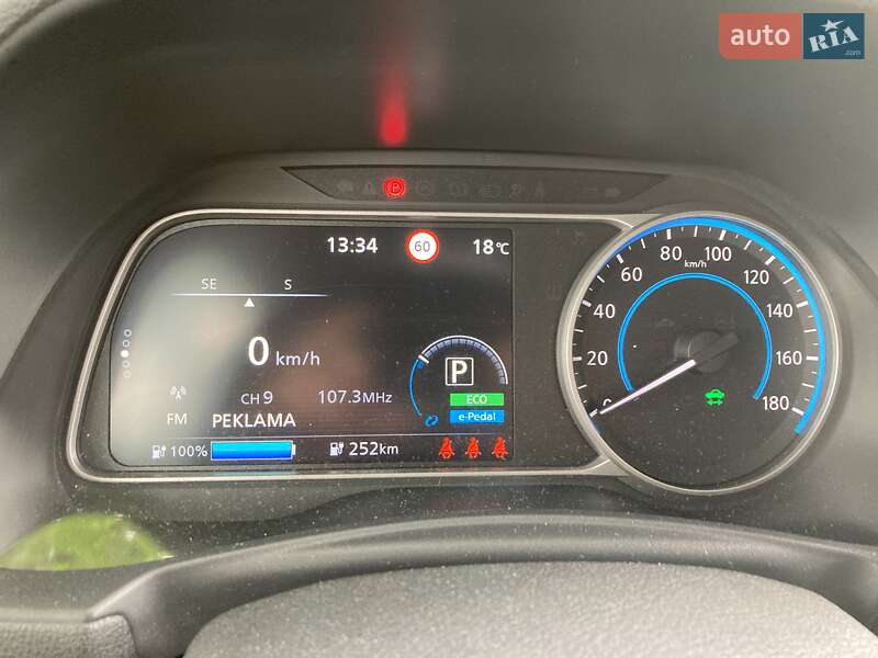 Хетчбек Nissan Leaf 2019 в Дніпрі