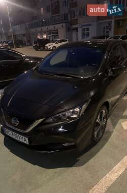 Хэтчбек Nissan Leaf 2018 в Львове