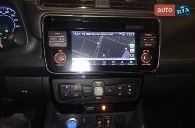 Хэтчбек Nissan Leaf 2018 в 