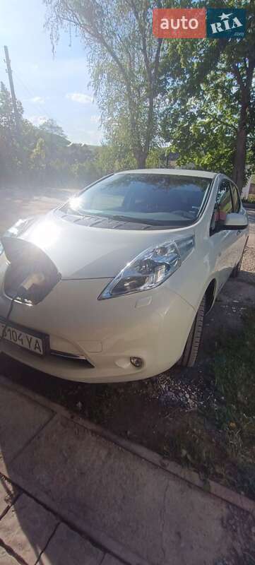 Хэтчбек Nissan Leaf 2011 в Бережанах